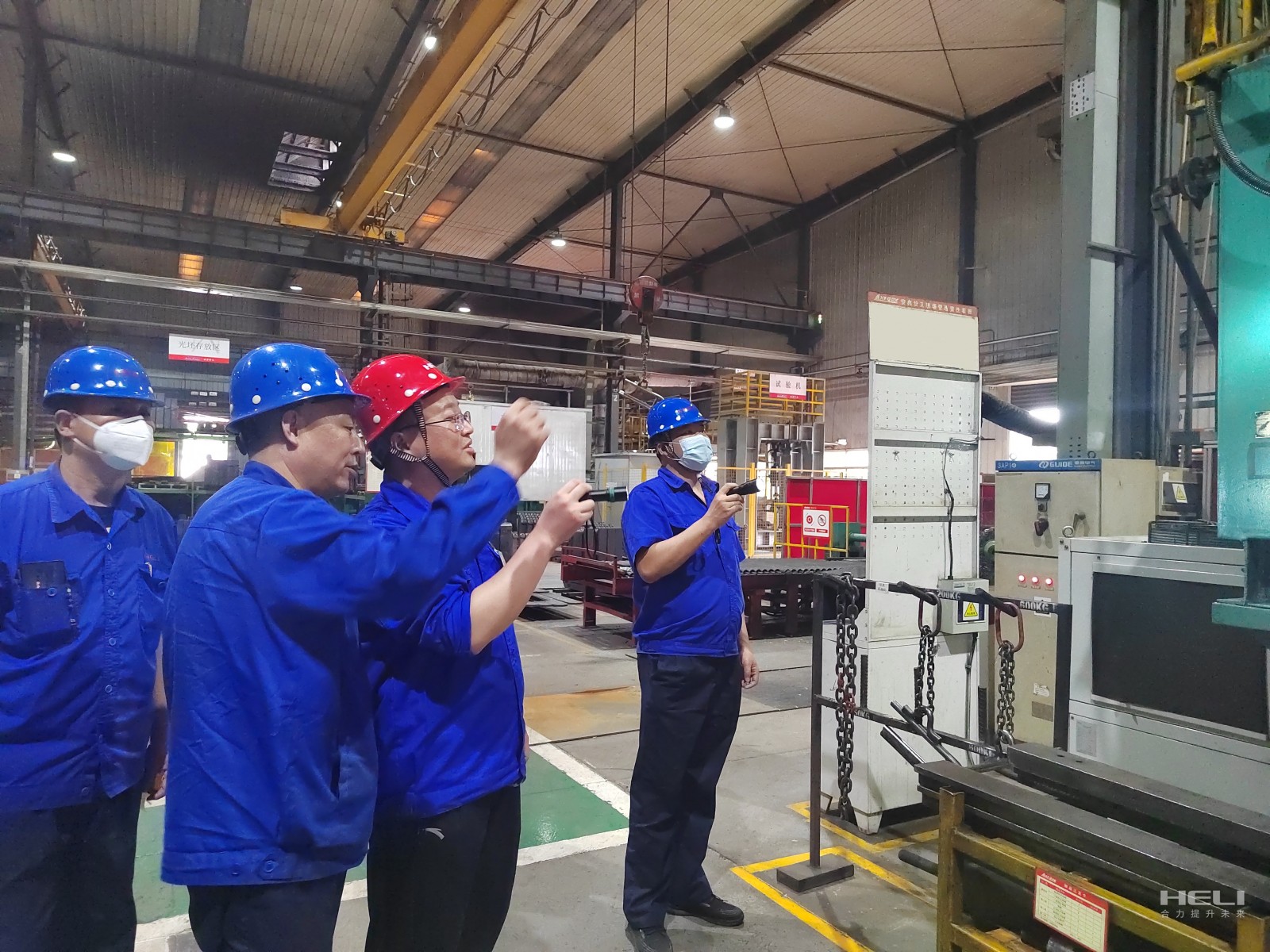 現場指導.jpg 現場指導.jpg