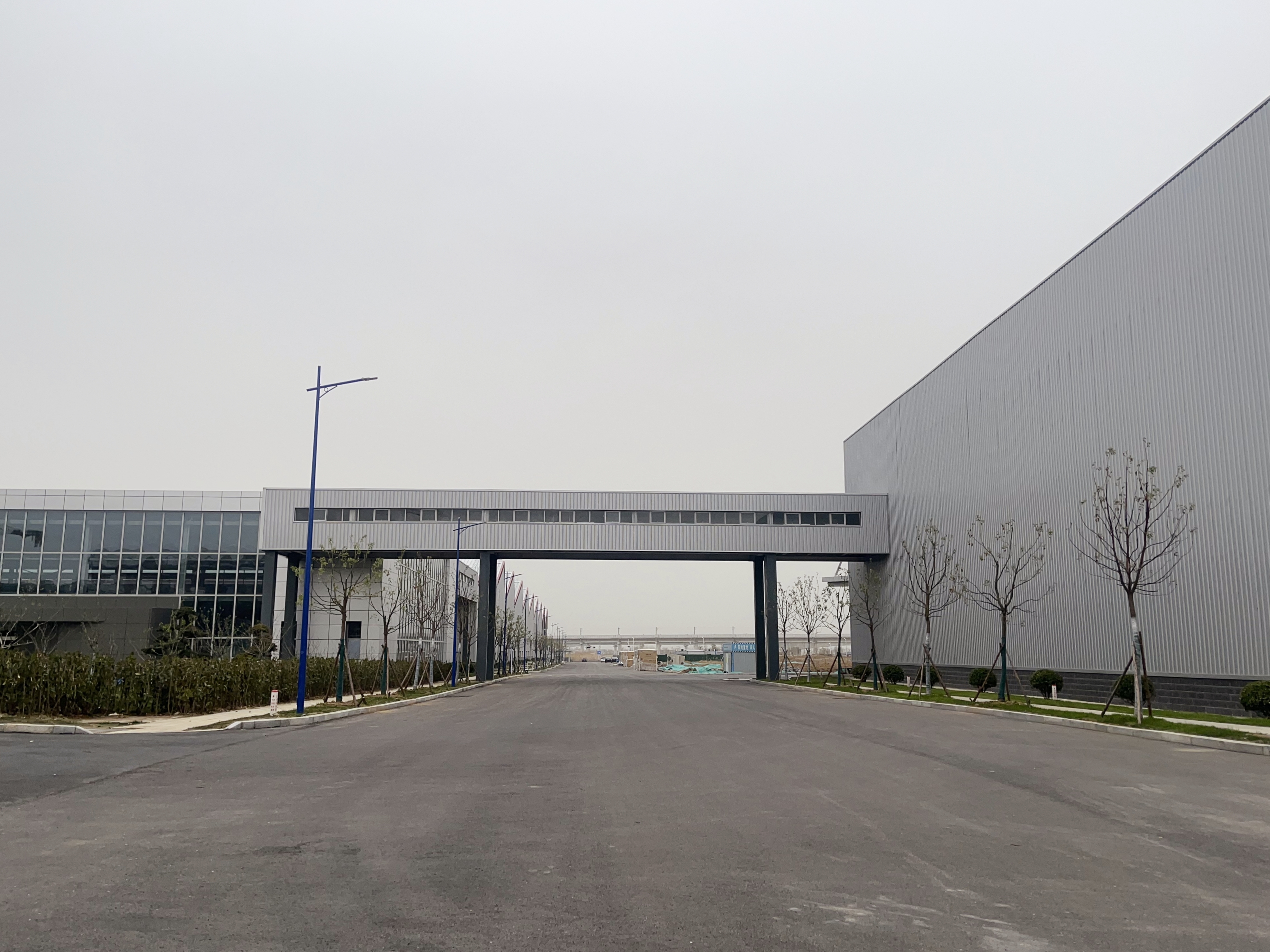 跨車間物料傳送長(zhǎng)廊.jpg