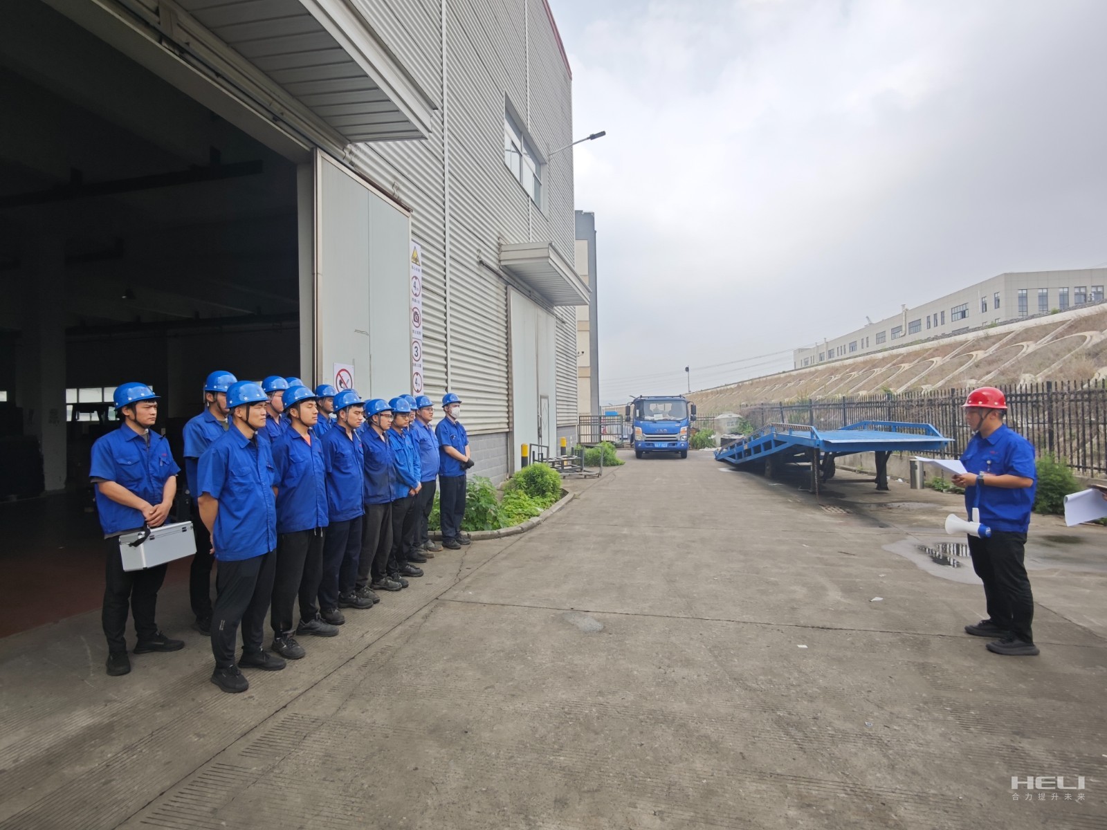 應急演練現場.jpg 應急演練現場.jpg